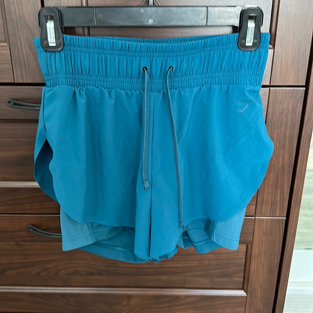 Gymshark compression/flowy shorts